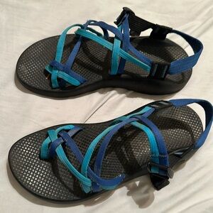 Chaco’s women’s 10  - worn hiking only a few times because they hurt my feet.